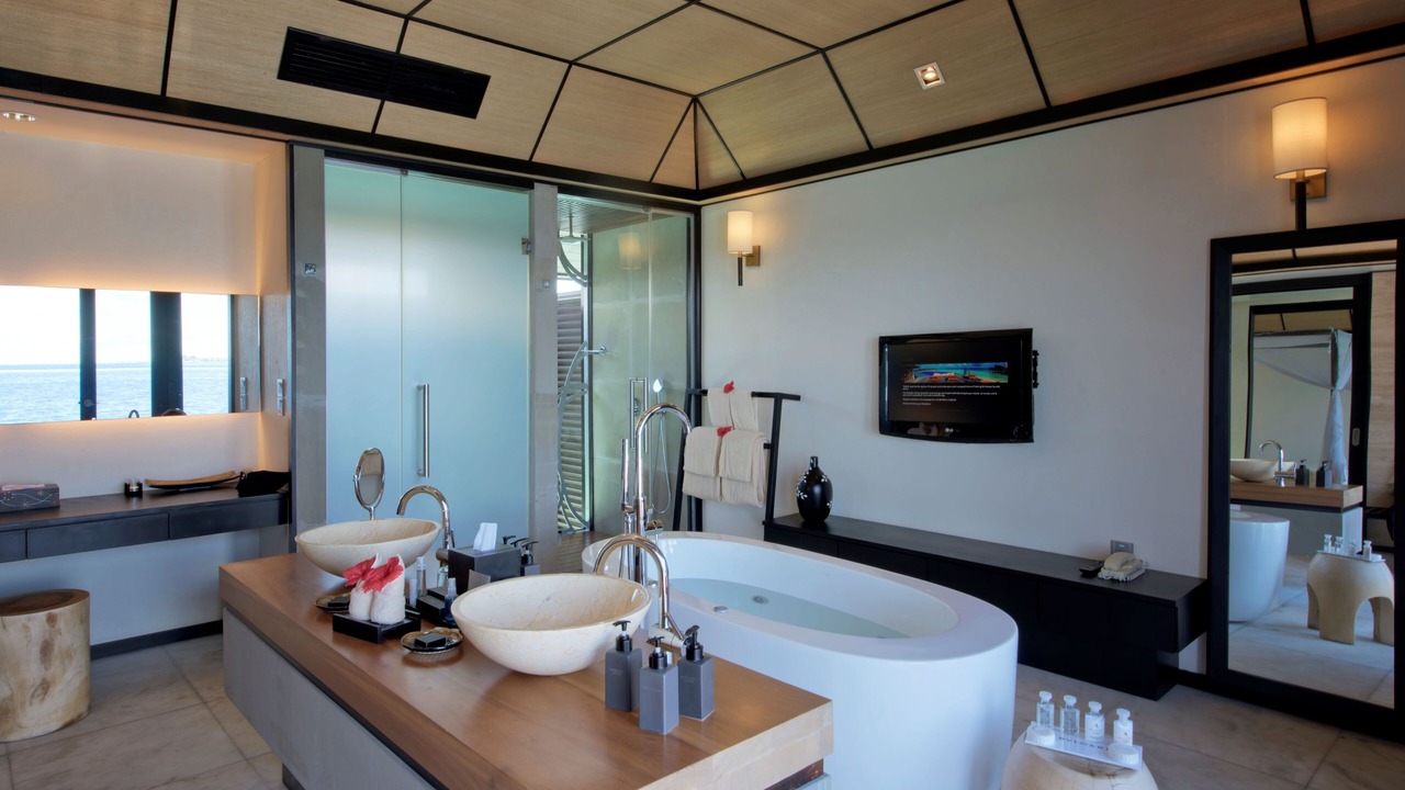 Photo of Bathroom in Huvahendhoo