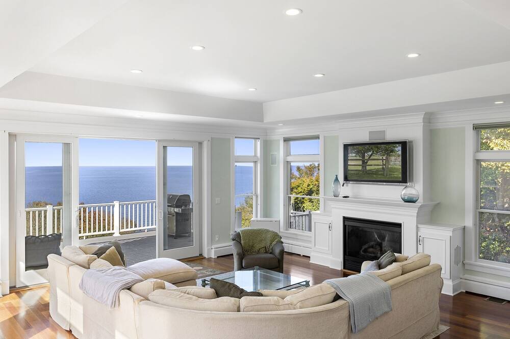 Photo of Bedroom in Baiting Hollow