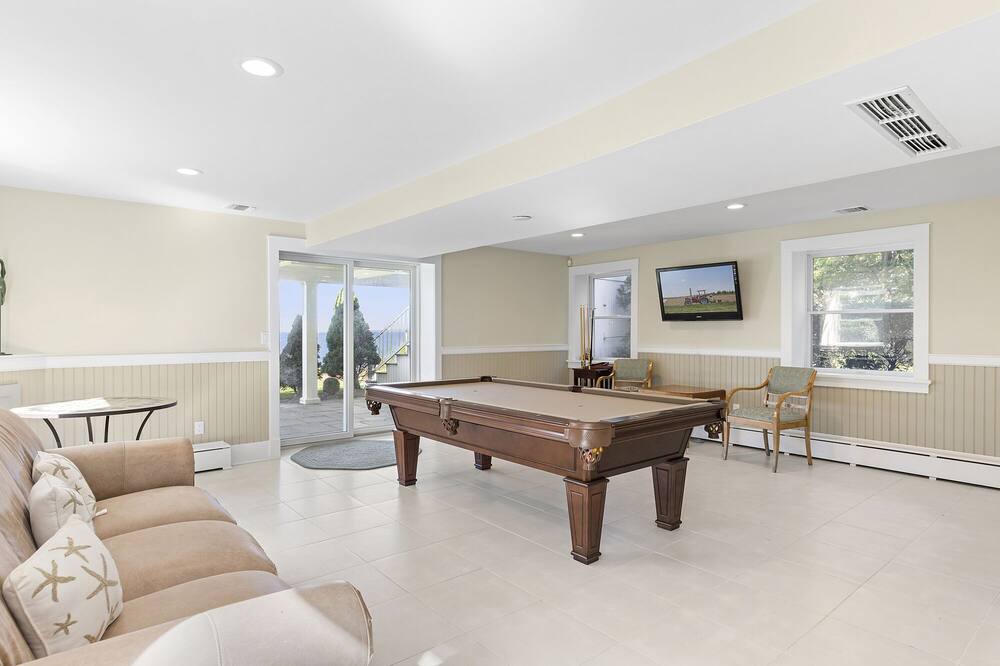 Photo of Bedroom in Baiting Hollow