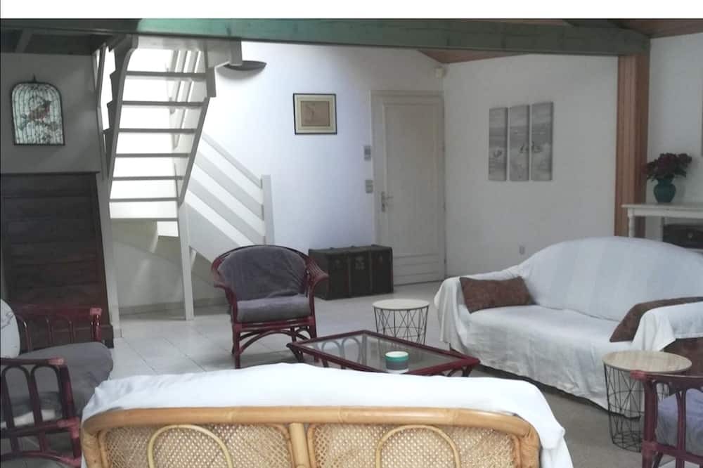Photo of Livingroom in Matignon