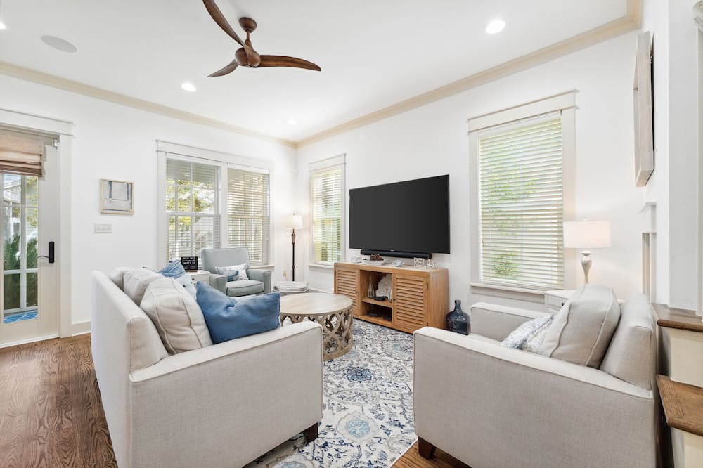 Photo of Livingroom in WaterSound West Beach