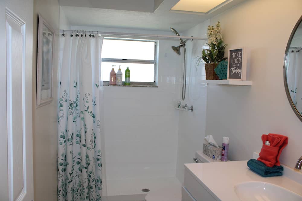 Photo of Bathroom in Pine Ridge