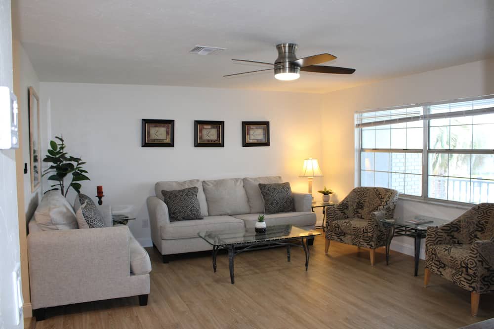Photo of Bedroom in Pine Ridge