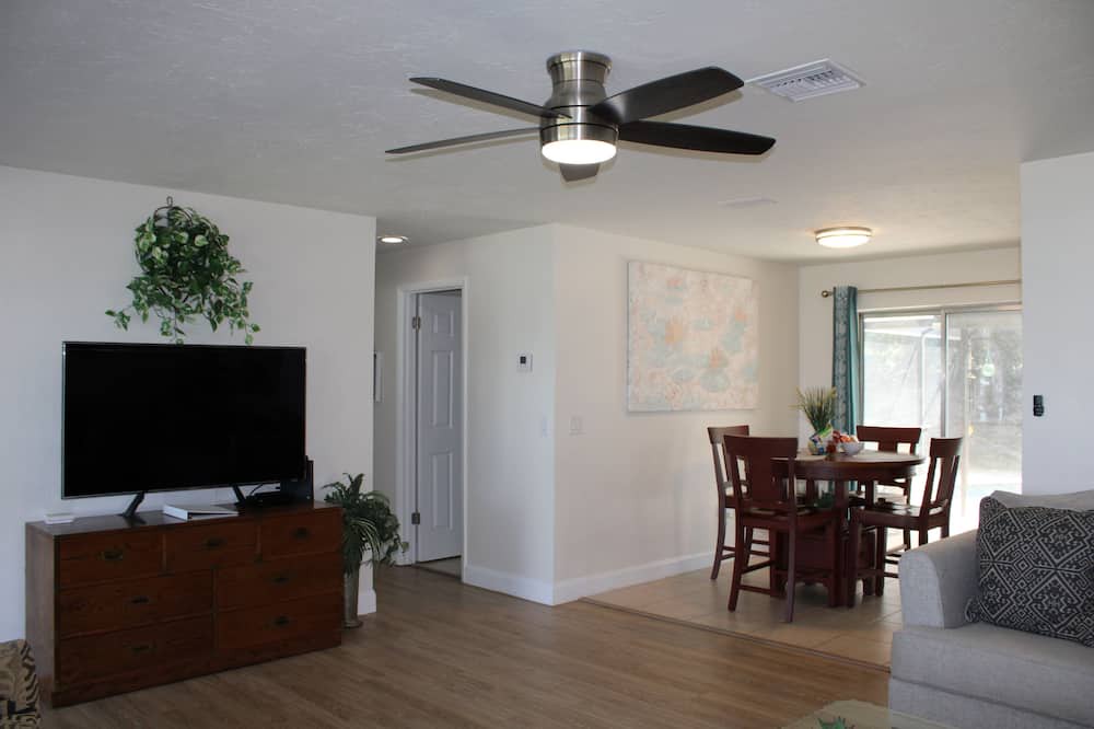 Photo of Bedroom in Pine Ridge
