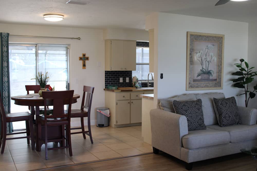 Photo of Bedroom in Pine Ridge
