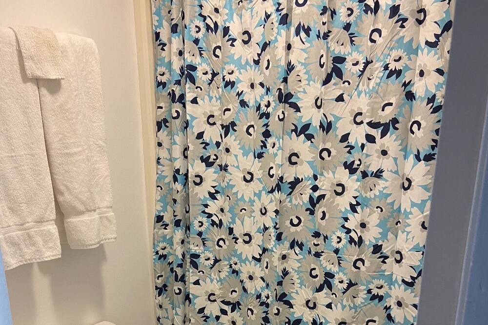 Photo of Bathroom in Haysi