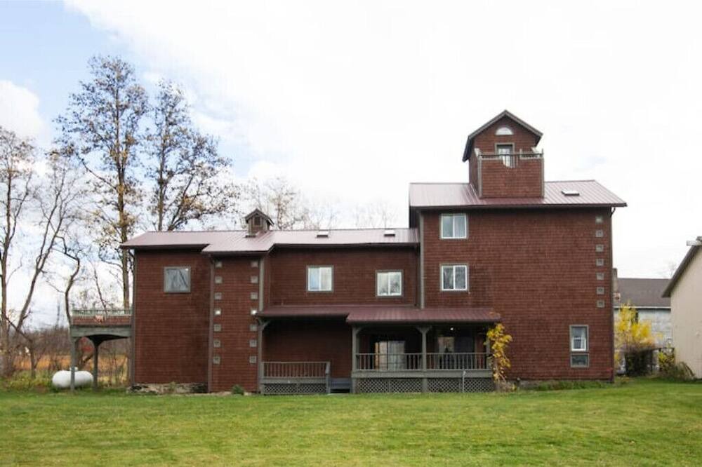 Photo of Outdoor in Lodi