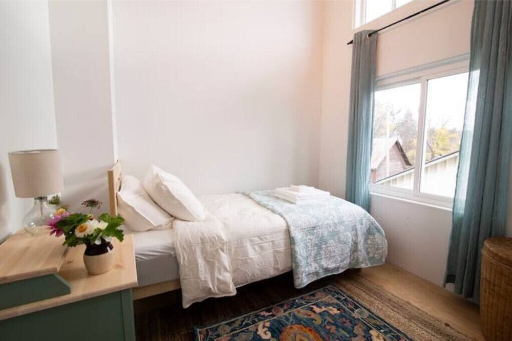 Photo of Bedroom in Lodi