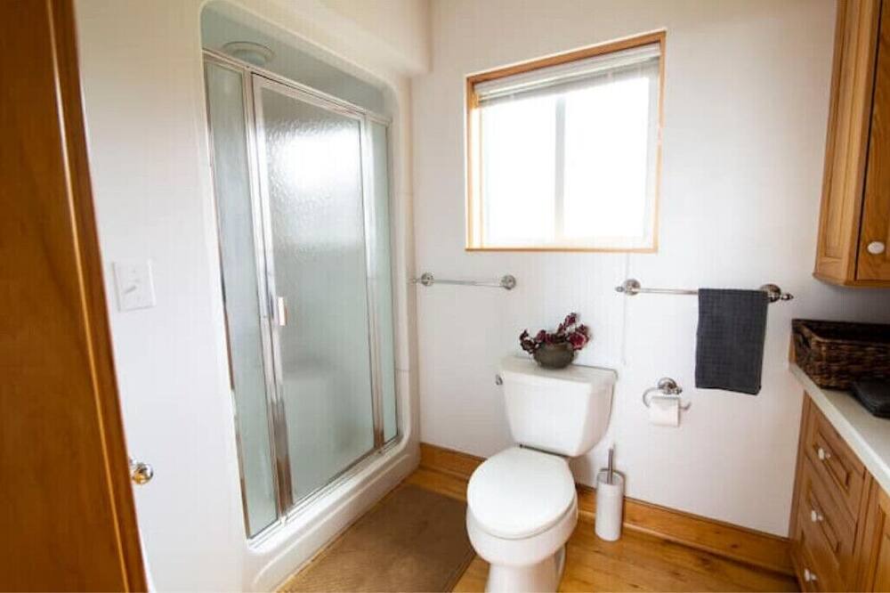 Photo of Bathroom in Lodi