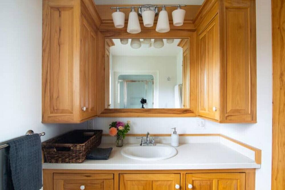 Photo of Bathroom in Lodi