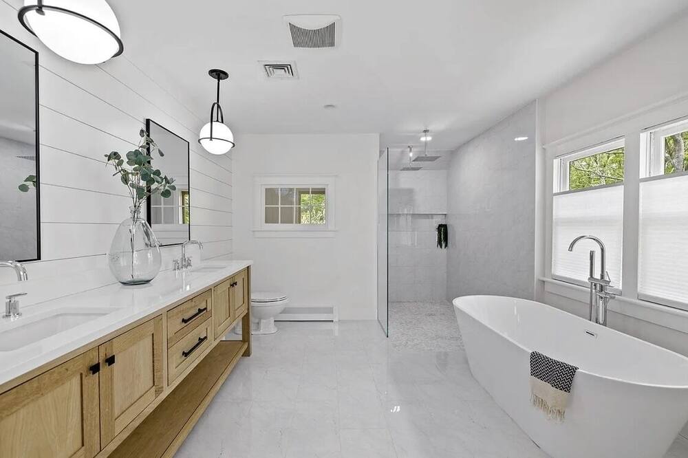 Photo of Bathroom in West Barnstable