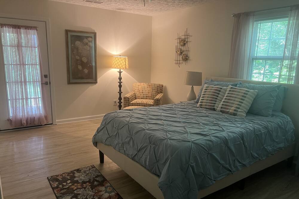 Photo of Bedroom in Falls of Rough