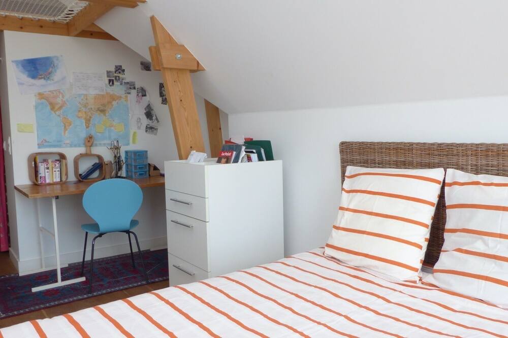 Photo of Bedroom in Port de St Goustan