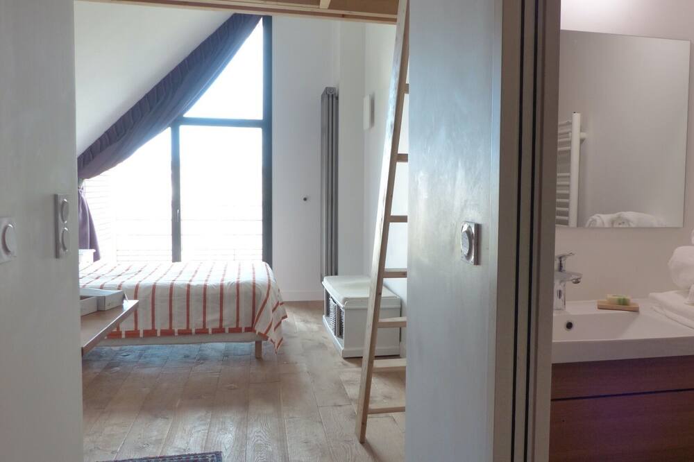 Photo of Bedroom in Port de St Goustan