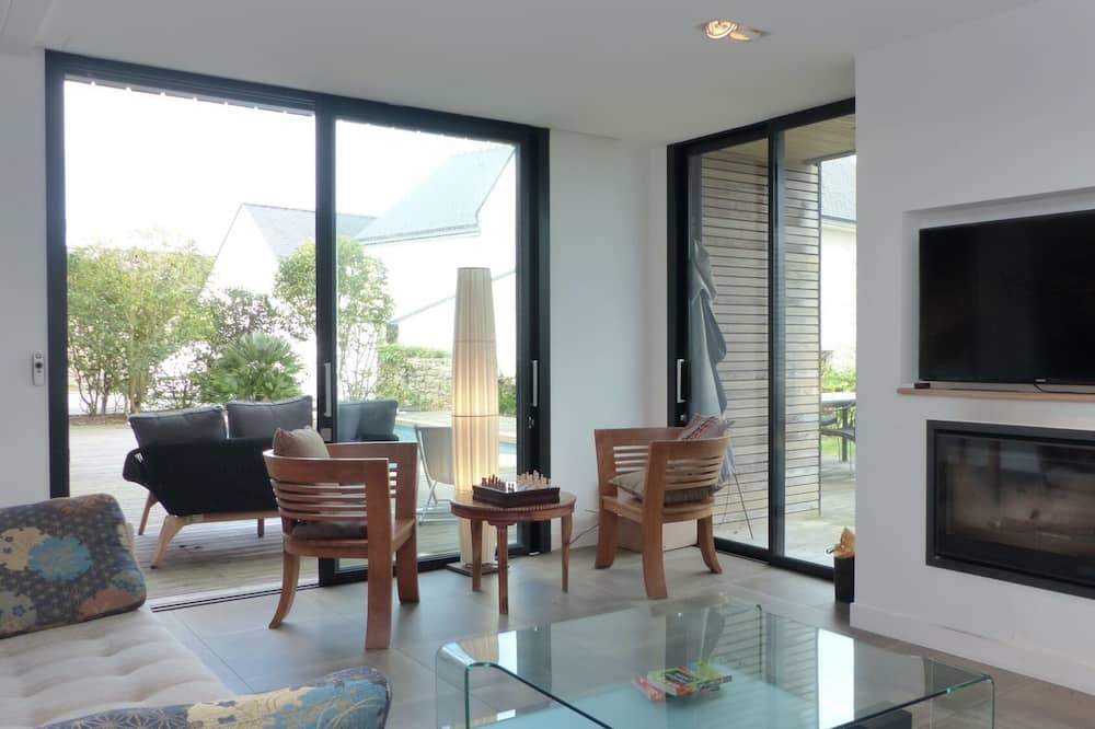 Photo of Livingroom in Port de St Goustan