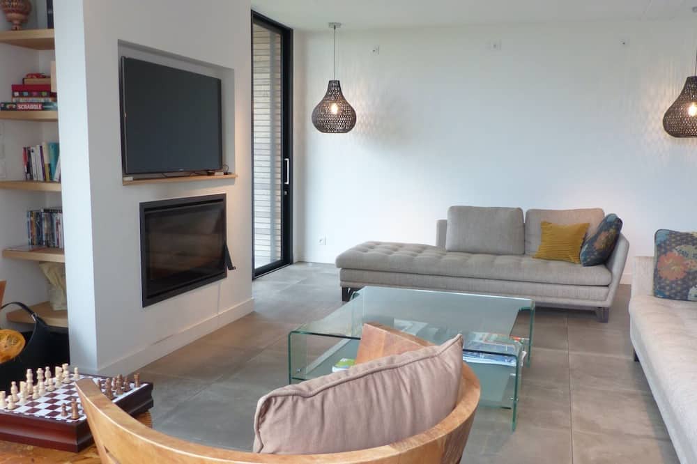 Photo of Livingroom in Port de St Goustan