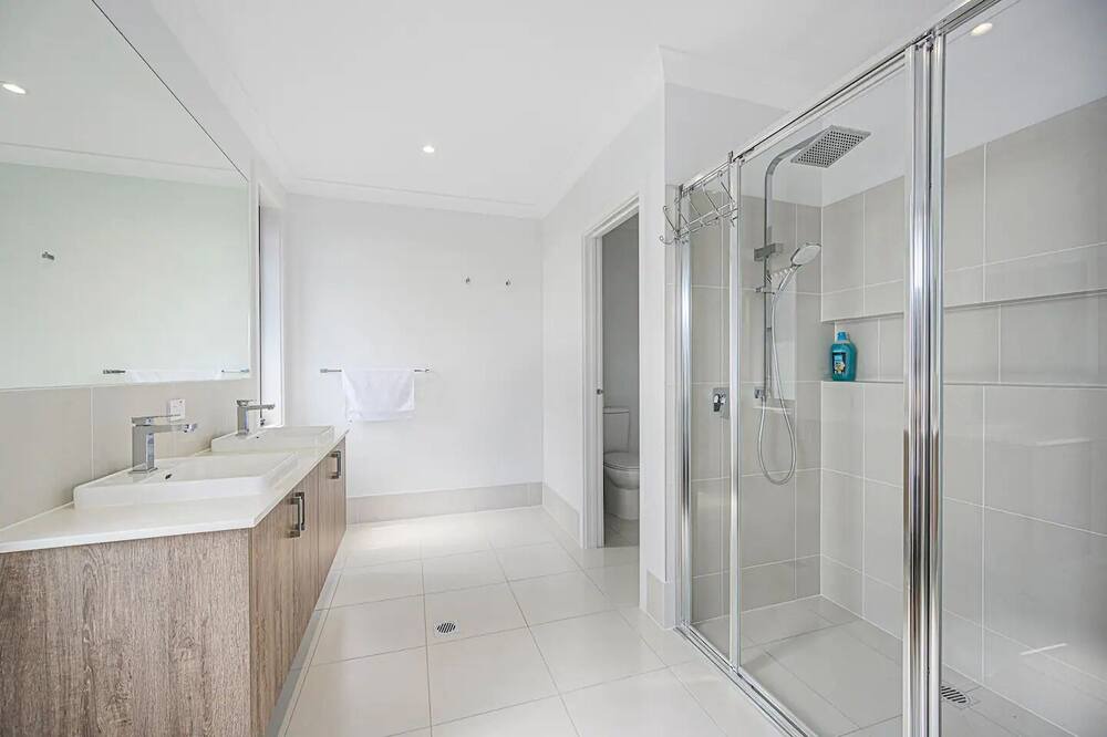 Photo of Bathroom in Colebee