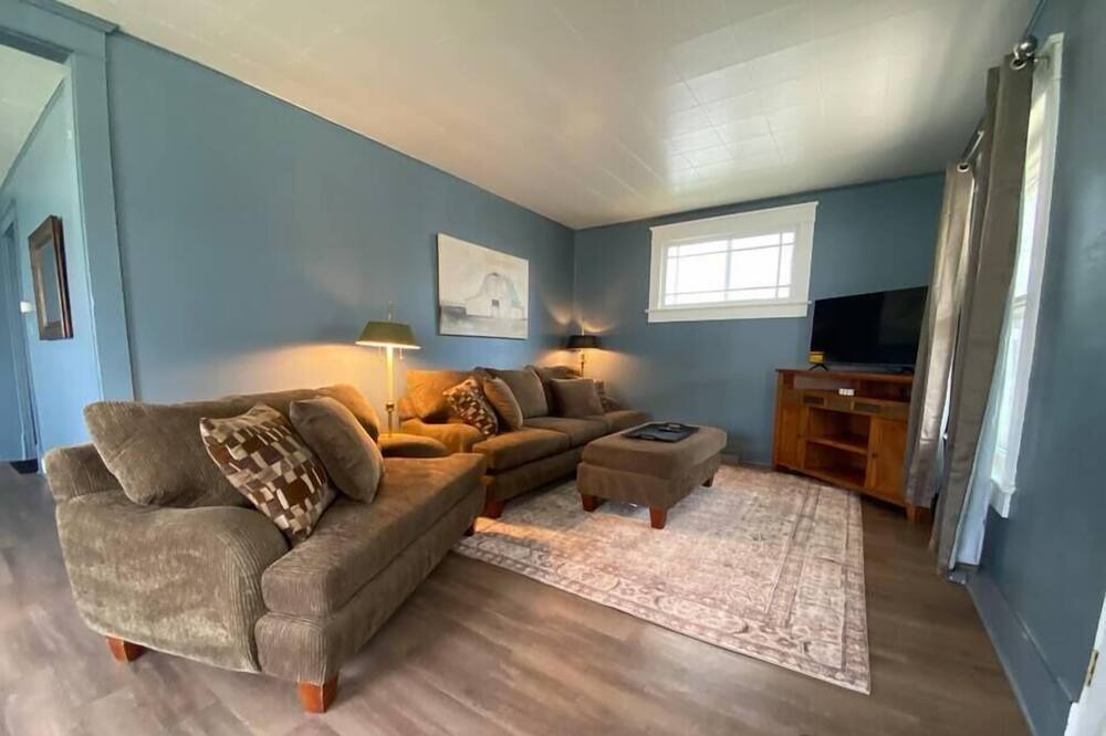 Photo of Livingroom in Wabash