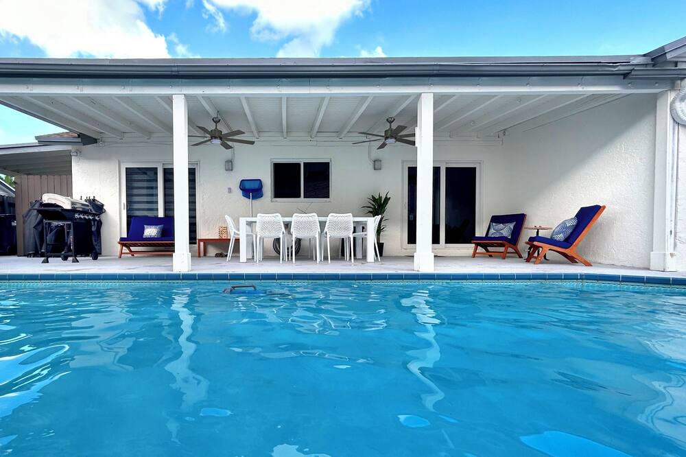 Photo of Outdoor in Palmetto Estates