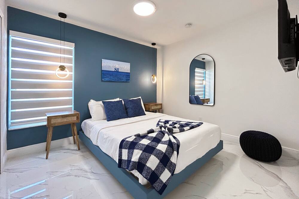Photo of Bedroom in Palmetto Estates