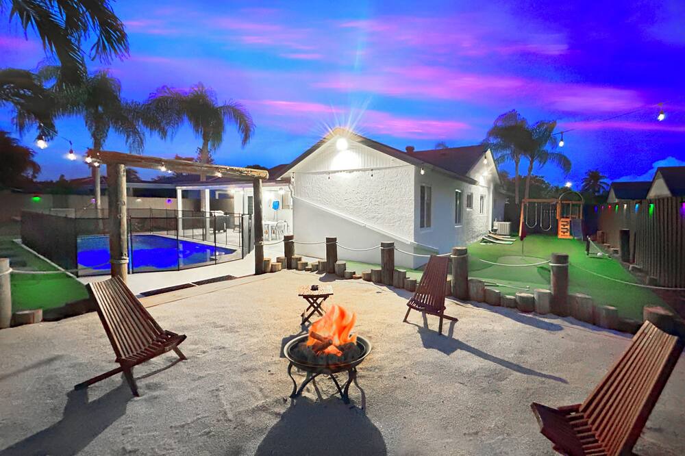 Photo of Outdoor in Palmetto Estates