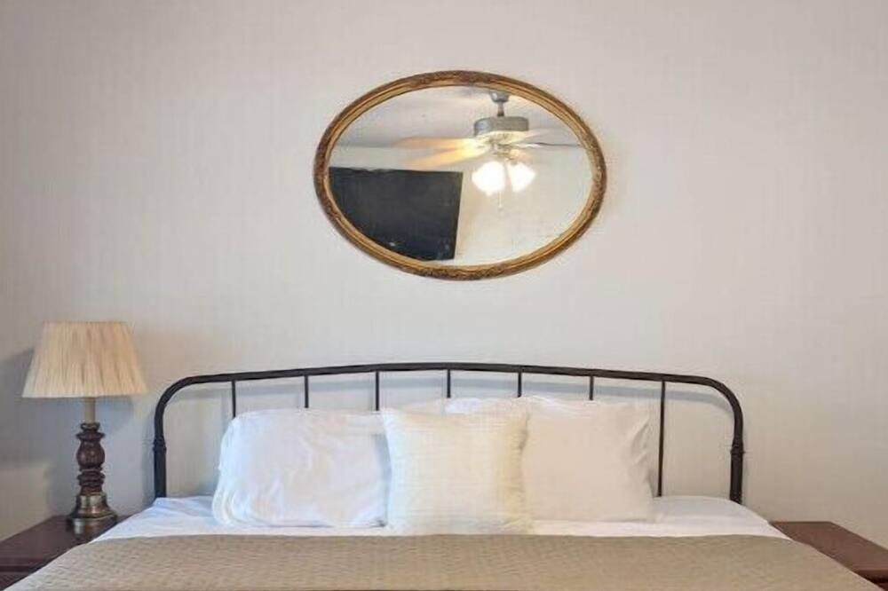 Photo of Bedroom in Falls of Rough