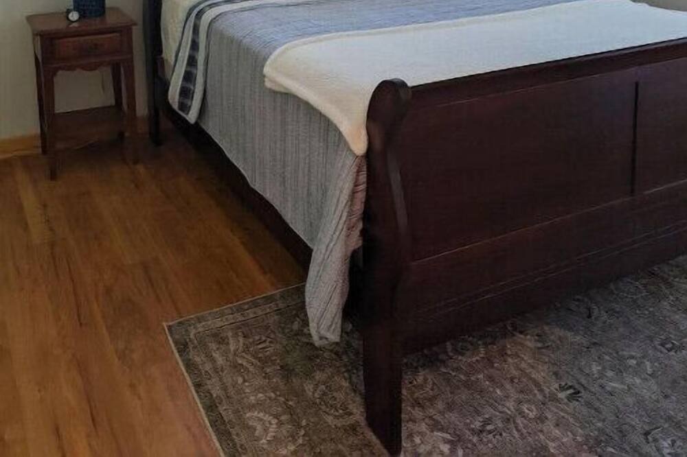 Photo of Bedroom in Falls of Rough