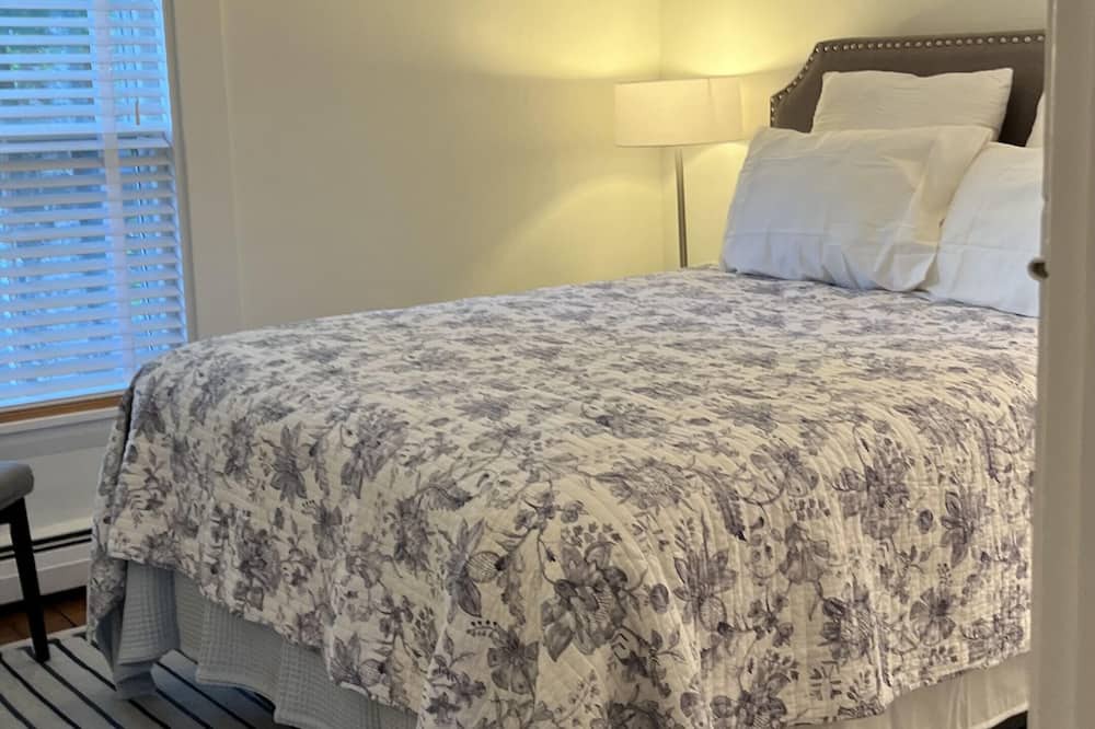 Photo of Bedroom in Yarmouth Port