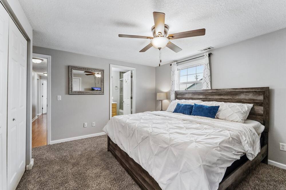 Photo of Bedroom in Saint Marys  Allen County