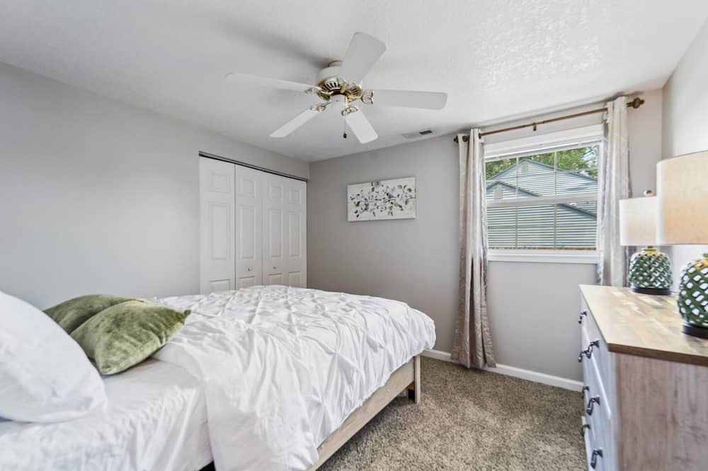 Photo of Bedroom in Saint Marys  Allen County