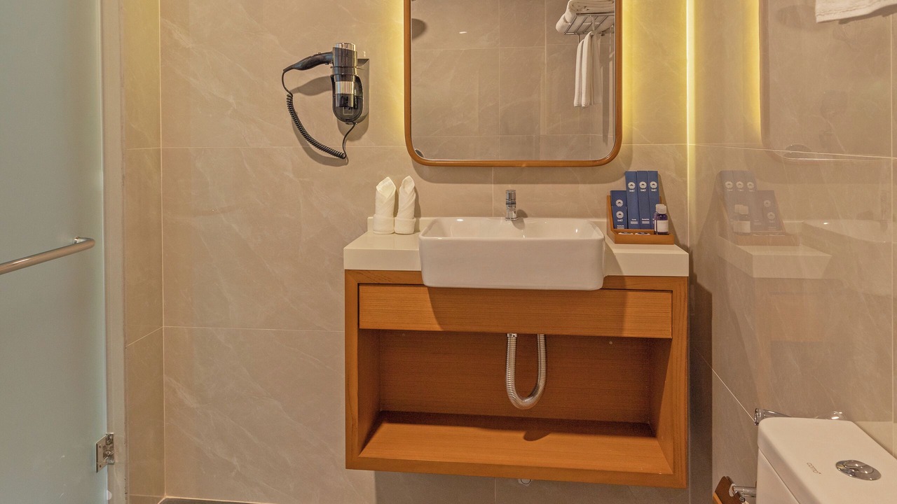 Photo of Bedroom in Male