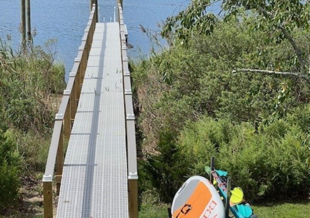 Photo of Others in Center Moriches