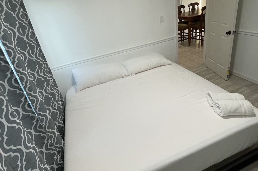 Photo of Bedroom in North Bellport