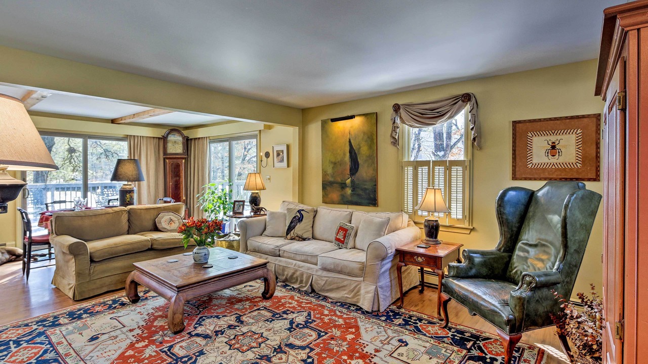 Photo of Livingroom in Eastham