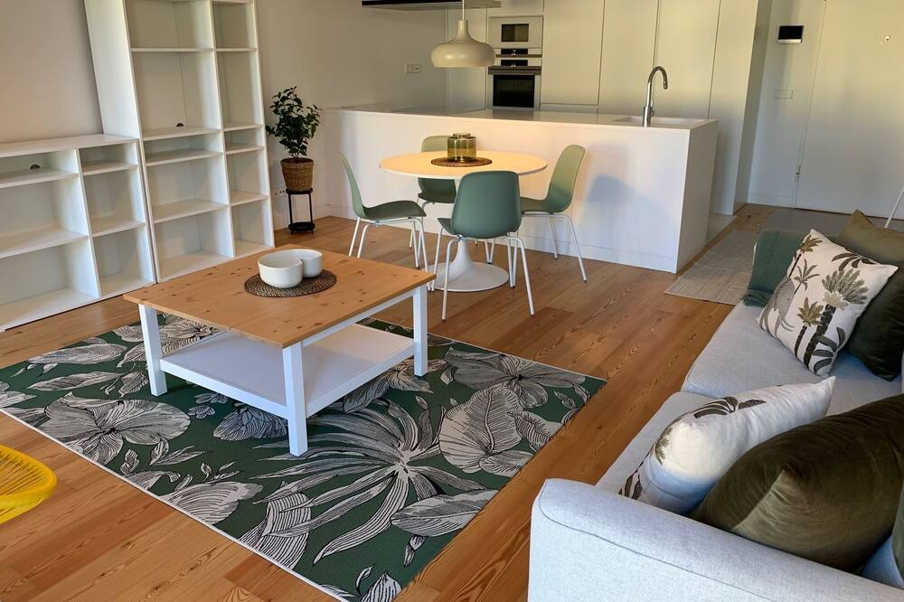 Photo of Livingroom in Linda-a-Velha