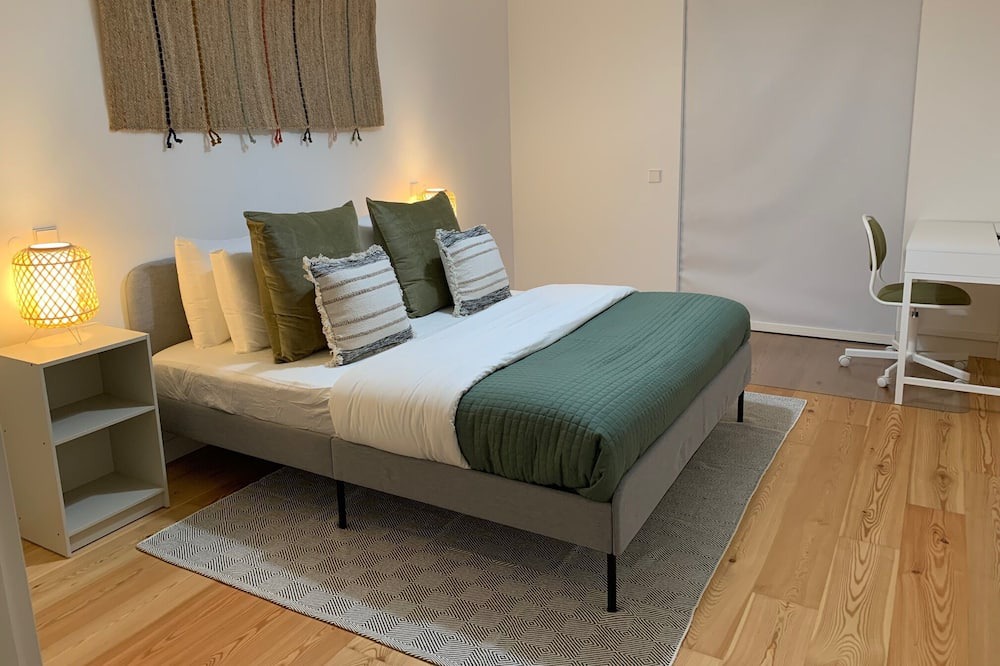 Photo of Bedroom in Linda-a-Velha
