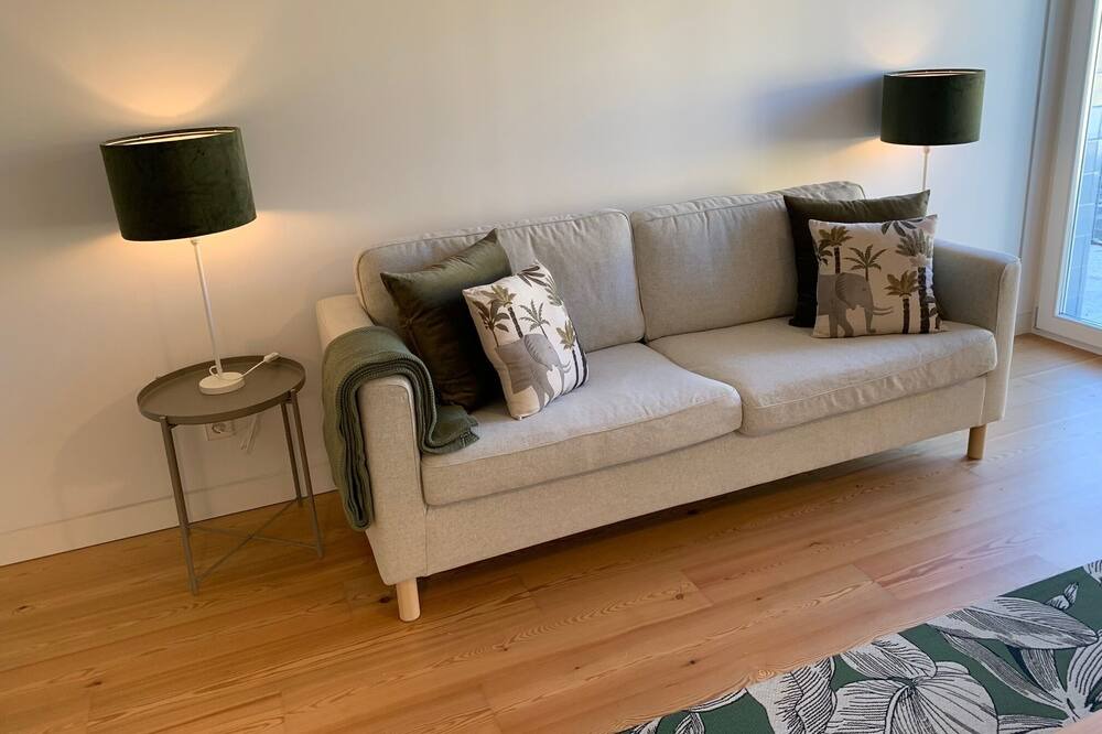 Photo of Livingroom in Linda-a-Velha