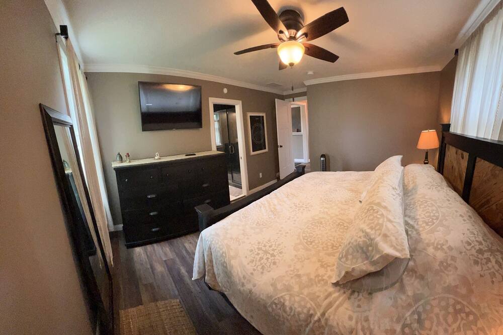Photo of Bedroom in Linton