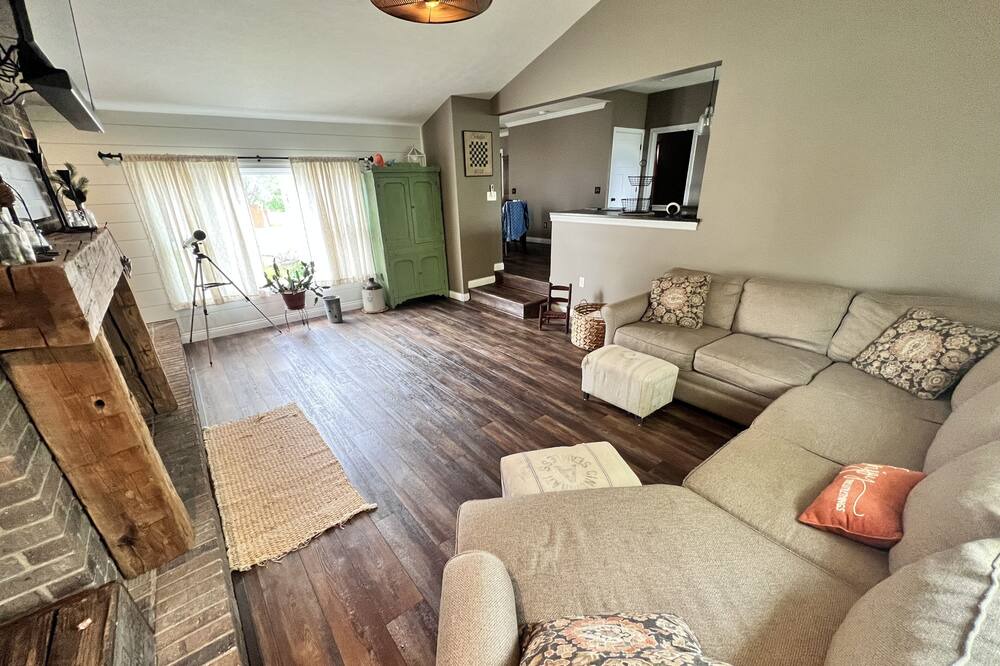 Photo of Livingroom in Linton