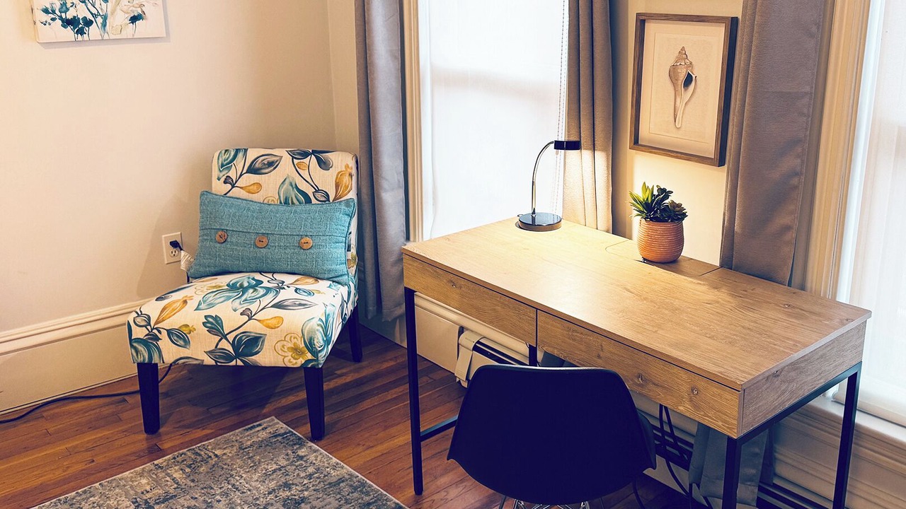 Photo of Bedroom in Central Square