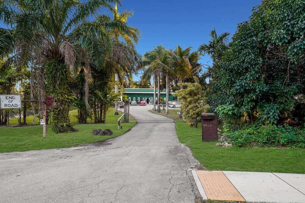 Photo of Others in Davie