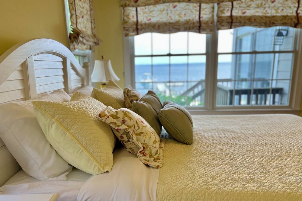 Photo of Bedroom in Mount Holly