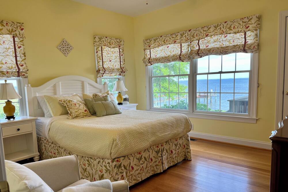 Photo of Bedroom in Mount Holly