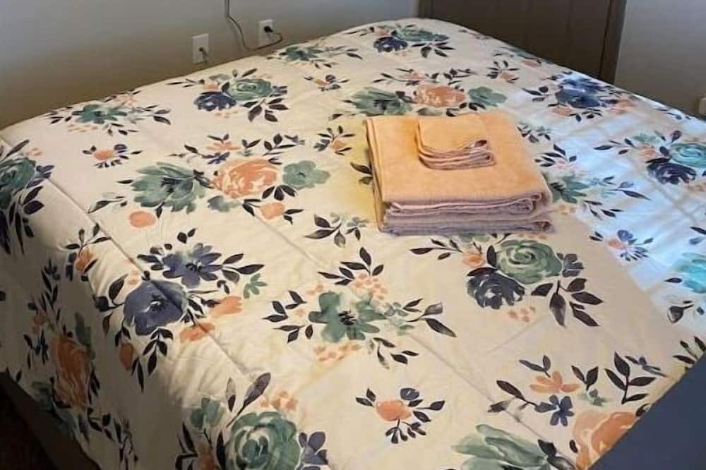 Photo of Bedroom in Tallahassee