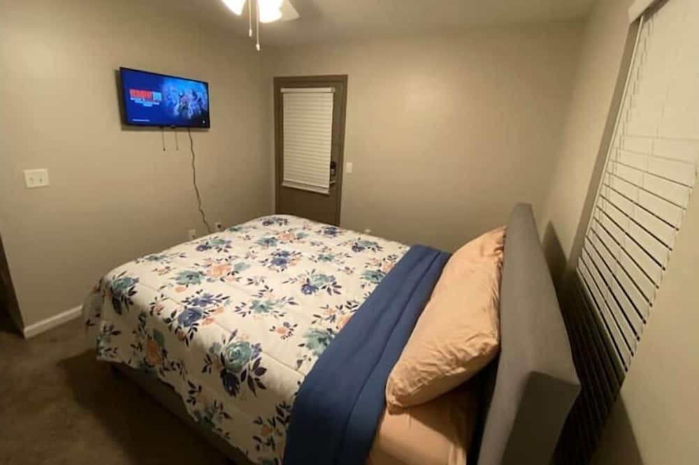 Photo of Bedroom in Tallahassee