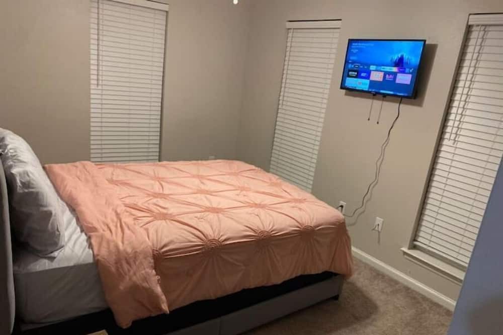 Photo of Bedroom in Tallahassee