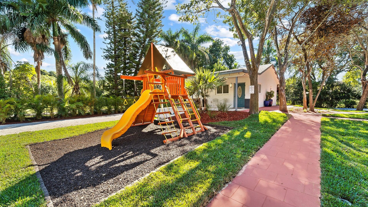 Photo of Others in Davie