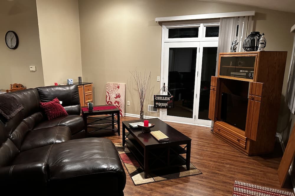 Photo of Livingroom in Brockport
