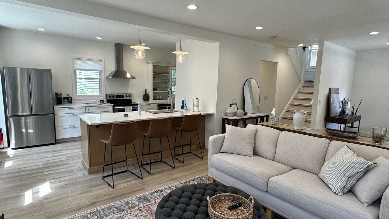 Photo of Livingroom in Eastside