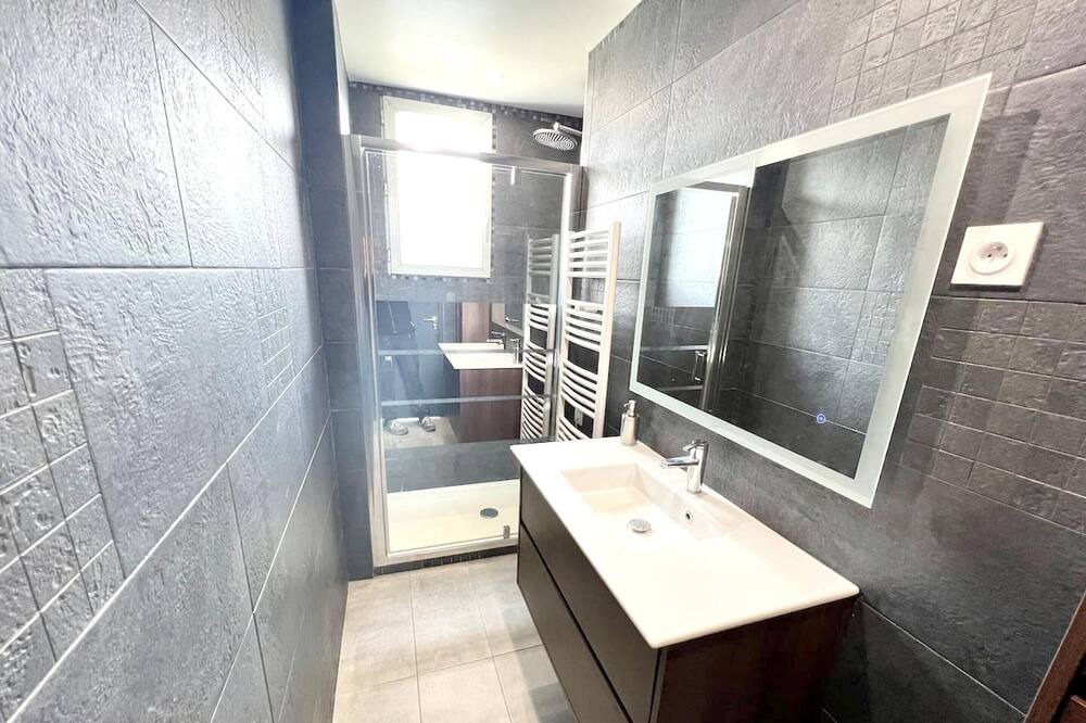 Photo of Bathroom in Saint-Brieuc
